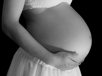 出産で産道を通るときお母さんの腸内細菌が赤ちゃんに乗り移ります