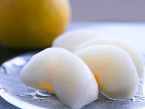 梨は食物繊維が比較的多く、腸内環境の調子を整えたり、便秘予防に比較的効果が高いです