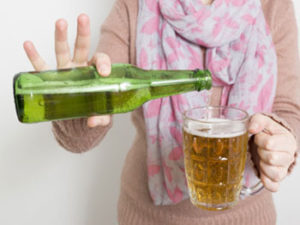 キッチンドランカーは女性のアルコール依存症です